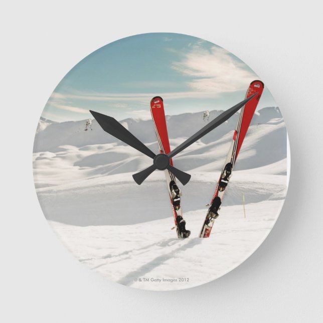 Rött skidar rund klocka (Framsida)