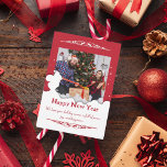 Rött skript - en fotojul, julkort kort<br><div class="desc">Den här eleganten har ett minsta vykort för rött och vitt God jul-helgdag med ett handskrivet skript som har en plats för ett av dina favoritfoton och ditt personliga meddelande. Anpassa kortets baksida med speciell text. Det kan skickas till familj och vänner och är tillräckligt enkelt och professionell för att...</div>