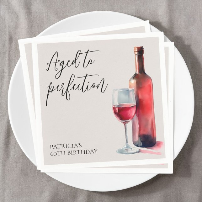 Rött vin åldrat till perfektion 60-årsfest pappersservett (Red Wine Aged to Perfection 60th Birthday Party Napkins)