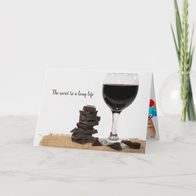 rött vin- och mörkchokladfödelsedag kort (Framsida)