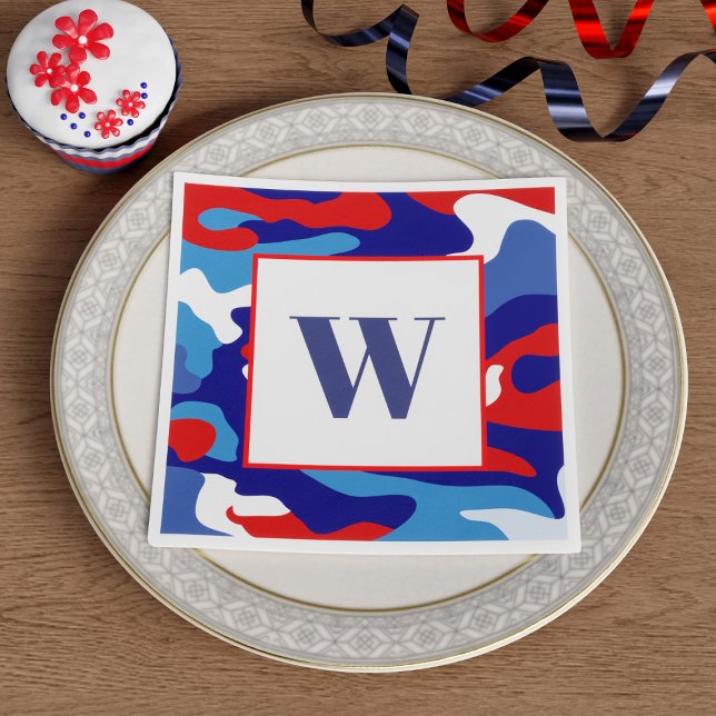 Rött vitt blått Camo Monogram Party Napkins Pappersservett (Here's some camouflage paper napkins just for you in the colors of red, white and blue.)