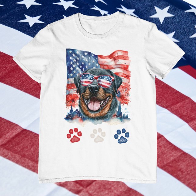 Rött vitt blått Rottweiler Hund American 4:e juli T Shirt (Skapare uppladdad)