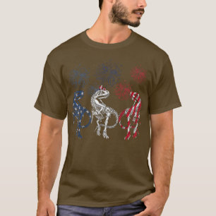 Rött vitt blått Skeleton Dinosaur Fireworks 4 th o T Shirt