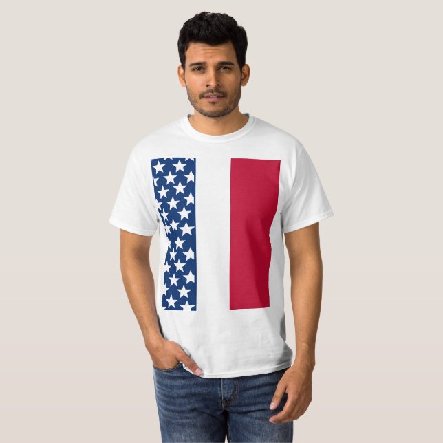 Rött vitt blått stjärnor lycklig Independence day T Shirt (Hel framsida)