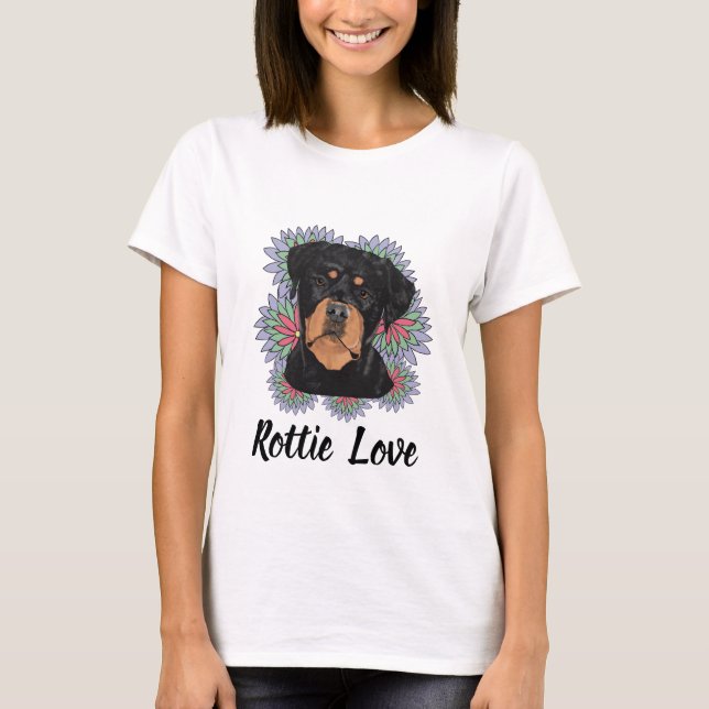 Rottie Kärlek T-Shirt – Whimsical Rottweiler Konst (Framsida)