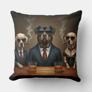 Rottie-, Lab- och Chihuahua-Hund med drycker Kudde
