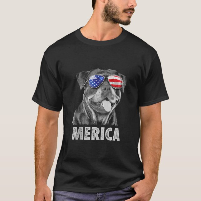 Rottweiler 4:e juli Merica Manar American Flagga S T Shirt (Framsida)