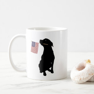 Rottweiler Holding US American Flagga Kaffemugg