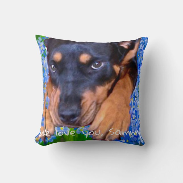 Rottweiler Memorial Pillow to Hug Kudde (Framsida)