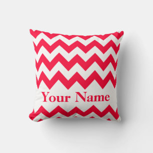 Rouge Bold Chevron med monogram Kudde