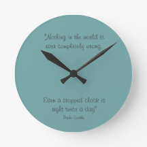 Round Clock med Paulo Coelho Quote