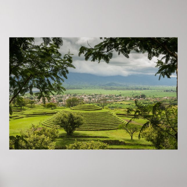Round Pyramids Ruins, Sayulita, Nayarit, Mexiko Poster (Framsidan)