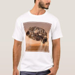 Rover & Descent Stage for Mars Science Laboratory T Shirt<br><div class="desc">Artists koncept på rover- och härkomststadiet för Mars Science Laboratory rymdfarkoster under den sista minuten innan Curiosity Rover kommer in yta på Mars.</div>