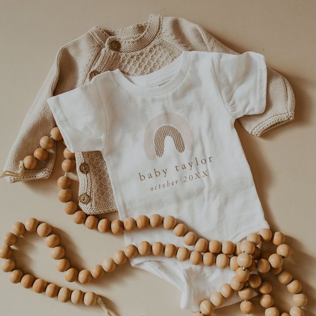 ROWAN Flicka Boho Regnbåge Graviditets Annonsering T Shirt (ROWAN Girl Boho Rainbow Pregnancy Announcement Baby Bodysuit)