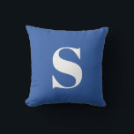 Royal Blue Initial Monogrammed Utomhusfyllning Kudde<br><div class="desc">Royal Blue Initial Monogrammed Utomhusfyllning. Dekorativ utomhuskudde med en enda början. Anpassa snabbt och enkelt.</div>