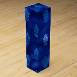Royal Blue och Silver Presentask För Vinflaska<br><div class="desc">Elegant faux foil royal blue vin box med accents of silver för att komplettera samlingen nedan.</div>