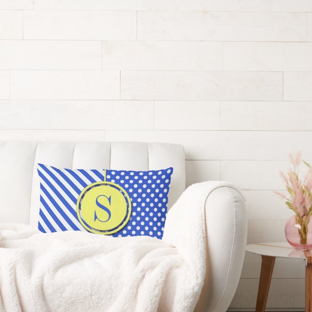 Royal Blue Polka dots och Rand-Monogram ST-aylor Lumbarkudde (Soffa)