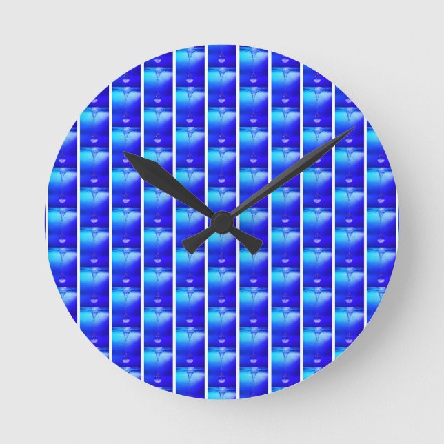Royal Blue Wall Clock - Timless Elegance. Rund Klocka (Framsida)