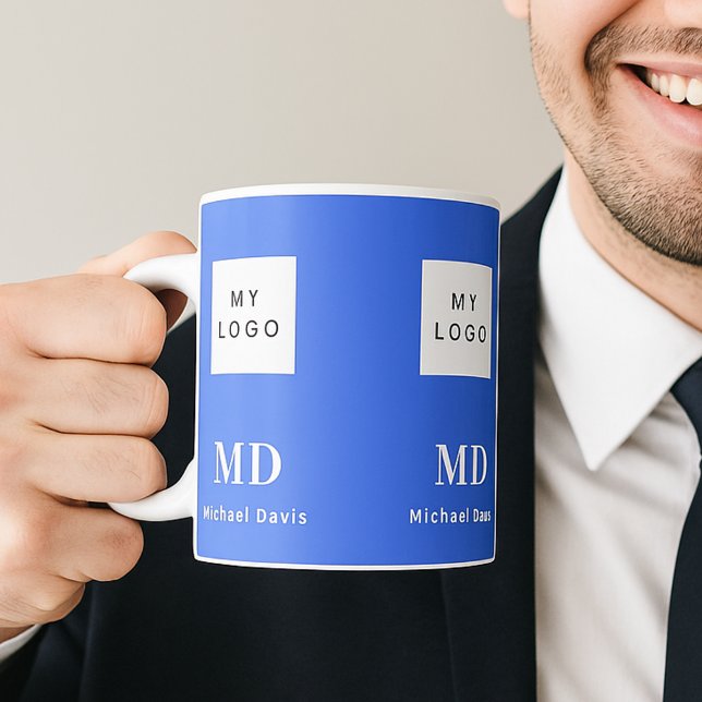 Royal Blue white monogram namn business logotyp Kaffemugg (Skapare uppladdad)