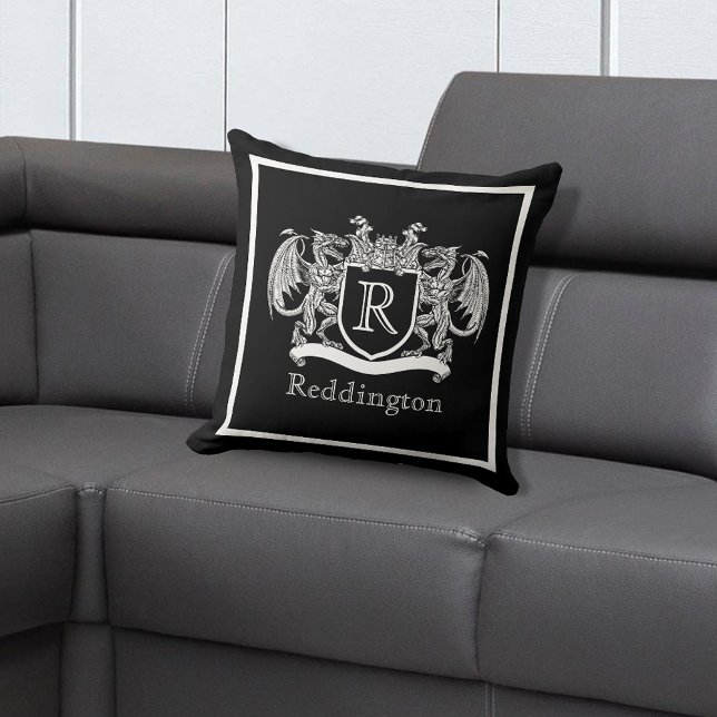 Royal Dragon Monogram Vapensköld Dekorativ kudde (Skapare uppladdad)