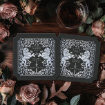 Royal Lejona medeltiden Sword Bröllop Black Biljet Underlägg Papper<br><div class="desc">Lägg till royal-charm till tabellutrymningen! Dessa personligt bröllp-underlägg har en stor lejon och blommigt utformning med namn och monogram, allt i lyxiga silver mot en svart bakgrund. Perfekt för ett medeltida fantasi firande med tidlös elegans! Den silver som finns på den här posten är INTE äkta och trycks i platt...</div>