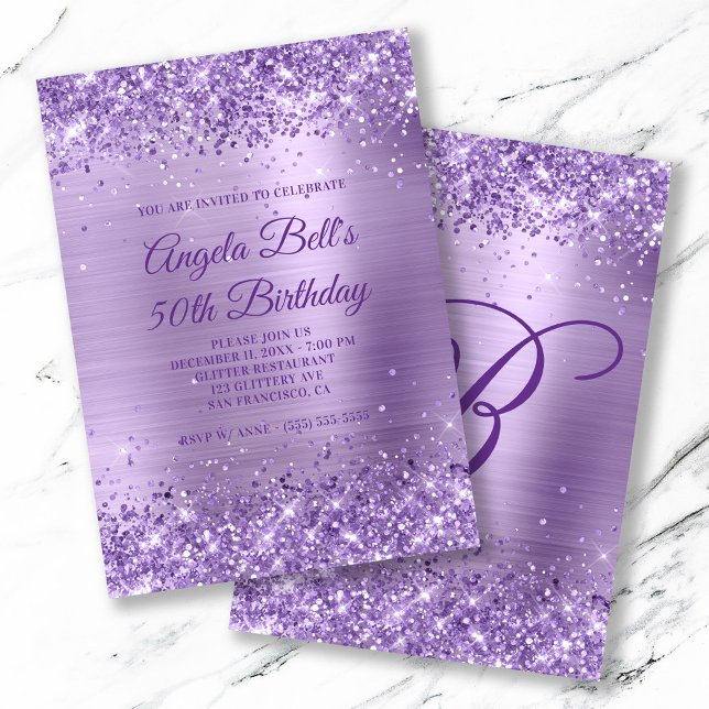 Royal Lila Glitter Brushed Foil 50:e födelsedagen Inbjudningar (Monogrammed Birthday 5x7 Invite)