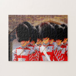 Royal London Guards. ->  Det korrekta svaret är: L Pussel