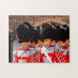 Royal London Guards. -> Det korrekta svaret är: L Pussel