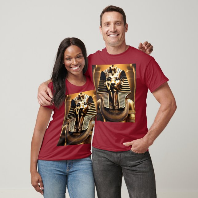 **"Royal Roar: Golden Pharaoh Lejon"** T Shirt (Unisex)