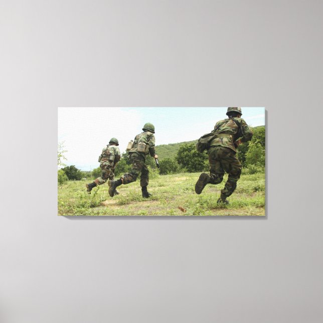 Royal Thai Marines rusar framåt för att säkra Canvastryck (Framsida)