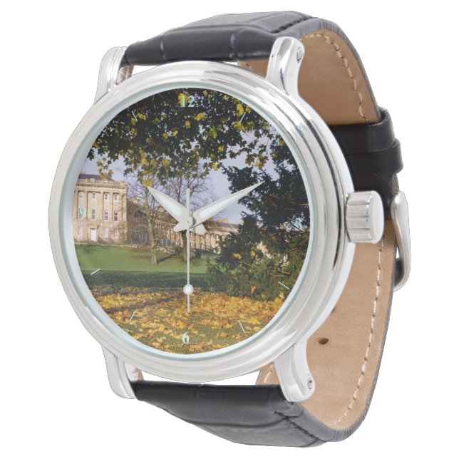 Royalet Crescent Armbandsur (Vinklad)