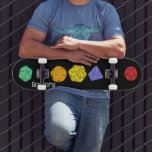 RPG-spel, styrelse, Fantasy Games Personlig Mini Skateboard Bräda 18,5 Cm<br><div class="desc">Den här skateboard har färgfulla illustrationer av fantasi-stil-lek med 4-sidig,  12-sidig och 20-sidig dice. Under grafikobjektet är en punkt där du kan lägga till namn eller annan anpassningsbar. Perfekt för fläkt av olika RPG-spel och kartongspel.</div>