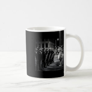 Rtland Groda Protest Meme Groda Viral För Män Kvin Kaffemugg