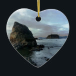 Ruby Beach i den olympiska nationalparken Julgransprydnad Keramik<br><div class="desc">Kusten och havets hårda staplar vid lågvatten i Stilla havet vid Ruby Beach i nationalparken,  Washington besöker butiken för mer stilar - http://www.zazzle.com/tjk_creative/ ©Timothy J. Kleszczewski</div>