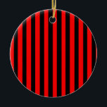 Ruby Black Ceramic Ornament<br><div class="desc">Ruby Black är en enkel design av svart och rött rand som kostym tillfällen och plagg. Den här bilden finns på en rad andra produkter. Klicka bara på länken nedanför fotot nära "Om den här designen".</div>