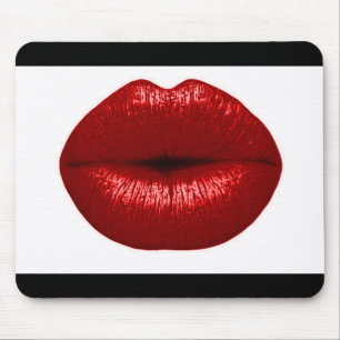 RUBY RED LIPSTICK MAKEUP BEAUTY MODE SALON LÄPPAR MUSMATTA