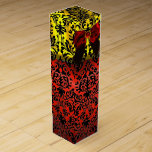 RUBY RED RIBBON, BLACK GULD ART NOUVEAU DAMASK VINLÅDA<br><div class="desc">Elegant guld-presentlåda med pulserande 3D-röd ruby-gemstone, klassig, unik Art nouveau-damm, enkelt anpassade med din text och initialer som en bröllop-ceremoni, nuptialt meddelande, söt 16 , spara-till-datum, tack, babyduschar, möhippor, quinceanera-födelsedagsfester, Bat mitzvah, romantiska förlovning duschar, jul, helgdag , kontor, familjeåterunioner, nya år kväll, årsdagar, fester, firande, konsert, skäl eller vad som...</div>