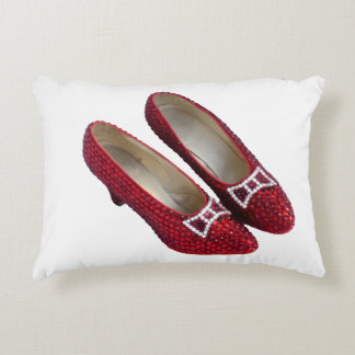 Ruby Red Tofflor Wiched Accent Pillow! Prydnadskudde