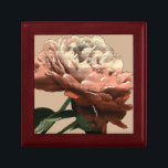Ruby Röd ros med vita accenter Smyckeskrin<br><div class="desc">En Chariklia Zarris-original,  den här ruby röd ros sträcker sig mot ett ljus som tänder dess petaler. Är det sol som lyser på ro eller ett artificiellt ljus? Ett underbart biet för att starta konstsamlingen!</div>