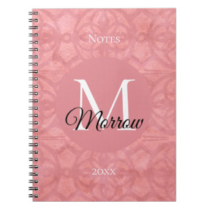 Ruddy Rosa Batik Namn och Year Monogramme Anteckningsbok
