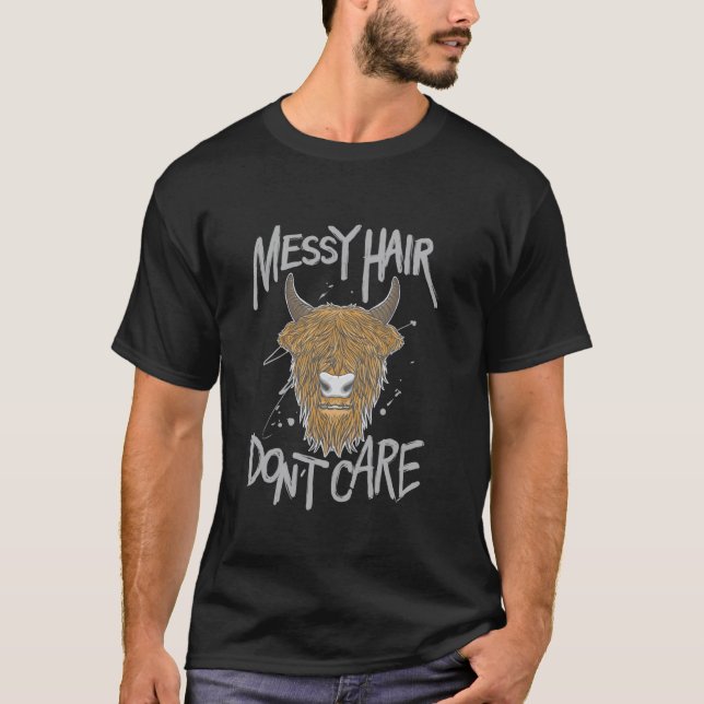 Ruffigt hår spelar ingen roll skotsk höglands ko n t shirt (Framsida)