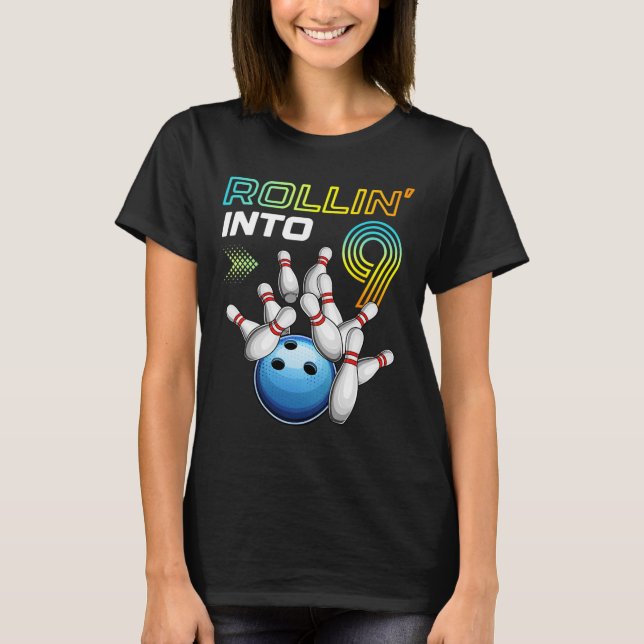 Rulla in i 9 Retro bowling födelsedagsfest 9:e föd T Shirt (Framsida)
