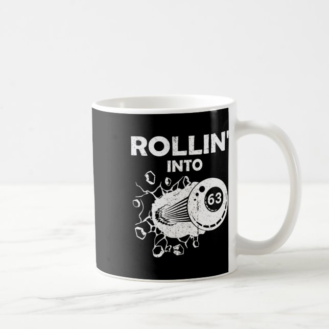 Rullande i 63 miljardklassen 63:e födelsedagsefter kaffemugg (Höger)