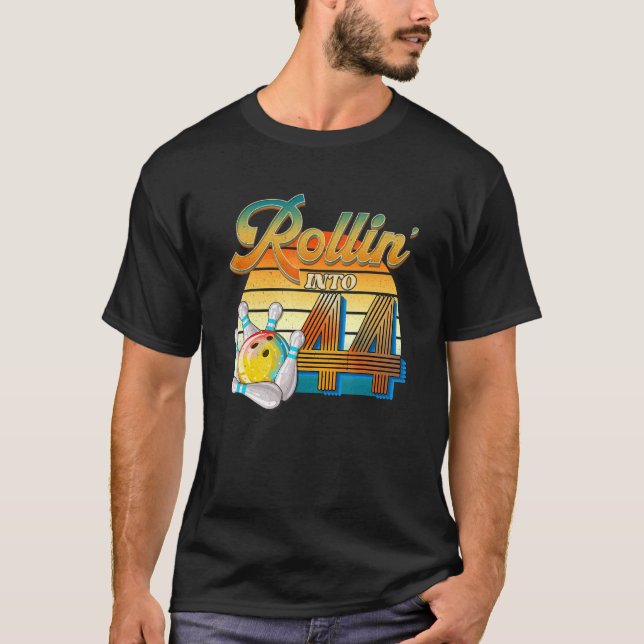 Rullande till 44:e födelsedag Bowlareare 44 år gam T Shirt (Framsida)