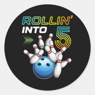 Rullar in i 5 Retro Bowling Födelsedagsfest 5-årsd Runt Klistermärke