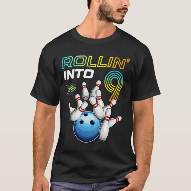 Rullar in i 9 Retro Bowling Födelsedagsfest 9-årsd T Shirt (Framsida)