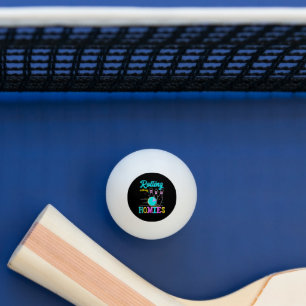 Rullar med mina kompisar bowlare spelar pingisboll