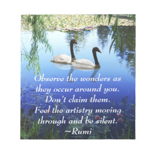 Rumi underna anteckningsblock