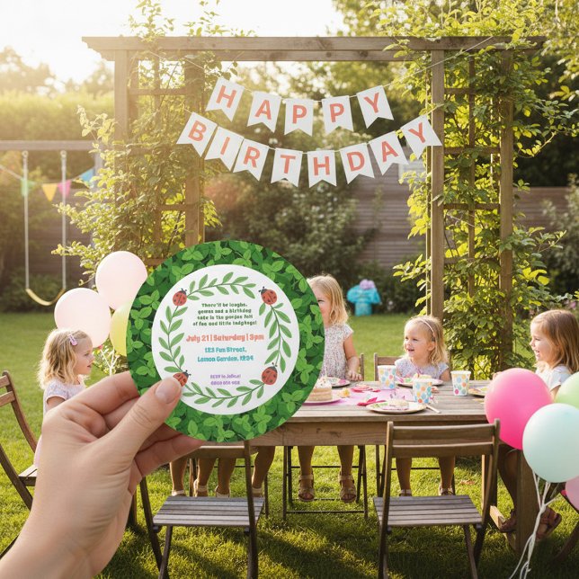 Rund anpassad fotofödelsedagsinbjudan med blad julkort (Skapare uppladdad)