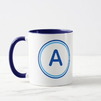 Rund bokstavsalfabet Blå cirkeldesign Mugg